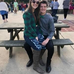 Meet your Posher, Alex